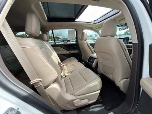 Used 2021 Lincoln Aviator Grand Touring w/ Elements Package Plus AWD/4WD image 10