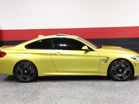 Used 2019 BMW M4 Coupe w/ Executive Package RWD image 8
