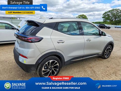 Used 2023 Chevrolet Bolt EUV Premier FWD image 4