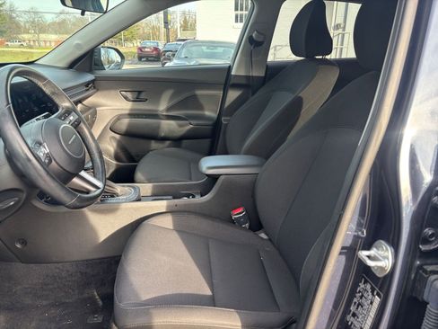 Used 2025 Hyundai Kona SEL image 24