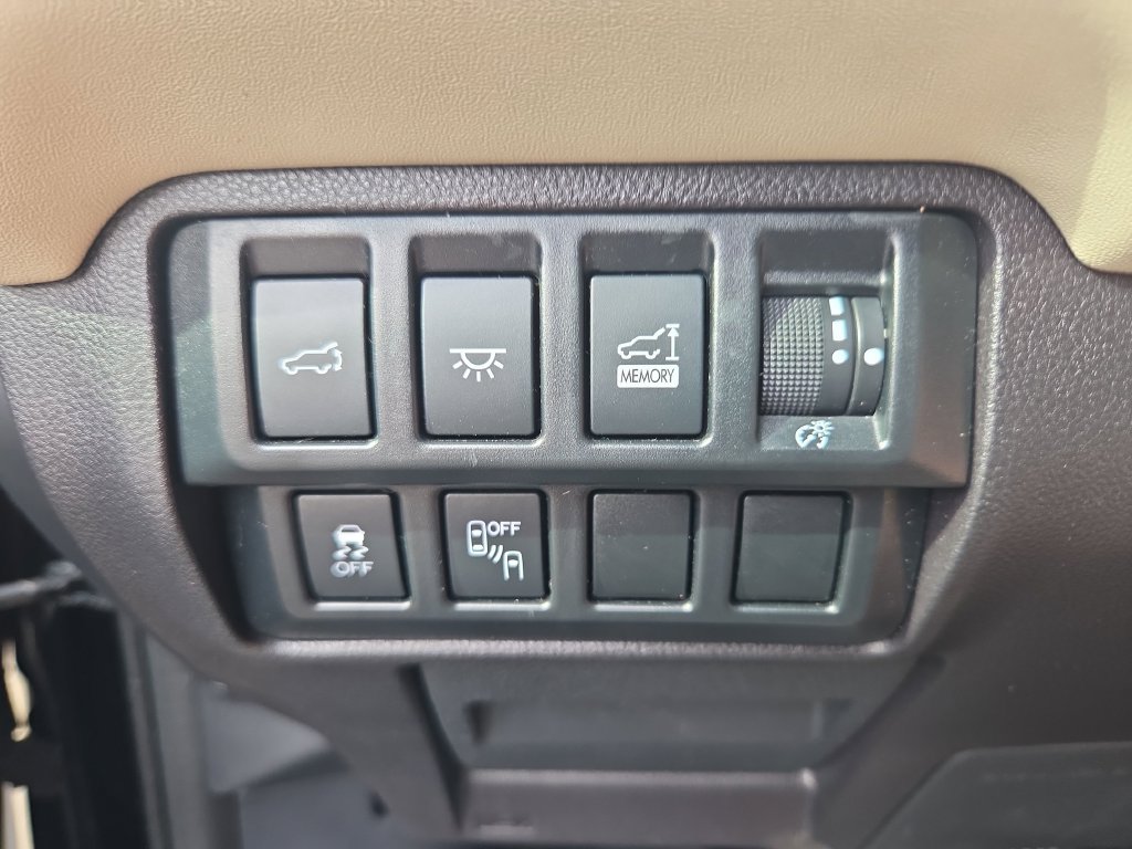 Used 2020 Subaru Ascent Limited w/ Popular Package #2 AWD/4WD image 29