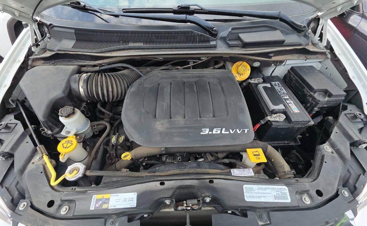 Used 2016 Dodge Grand Caravan SXT FWD image 8