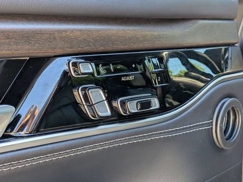 Used 2022 Jeep Grand Wagoneer Series I AWD/4WD image 15