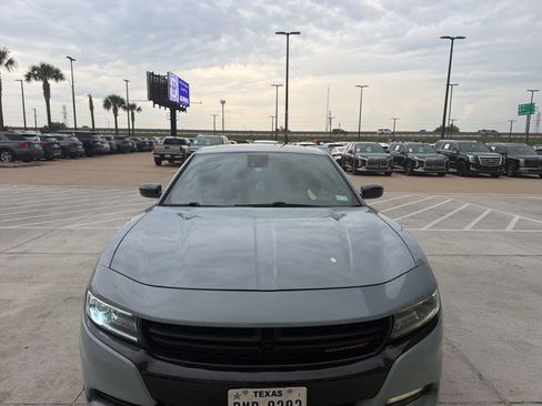 Used 2020 Dodge Charger SXT w/ Plus Group RWD image 2