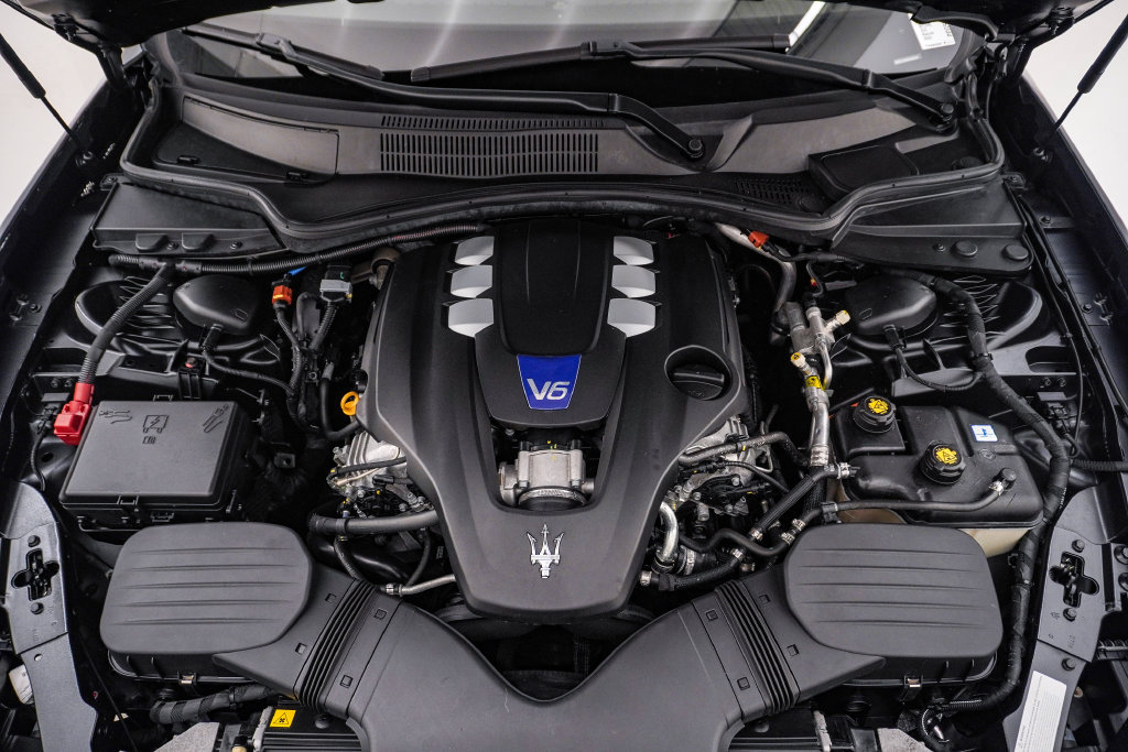 Certified 2023 Maserati Ghibli Modena Q4 AWD/4WD image 28