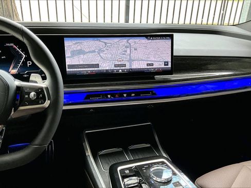 Certified 2025 BMW 740i image 6