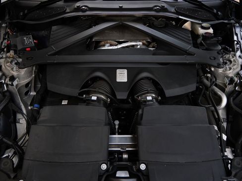 Used 2024 Aston Martin DB12 Coupe RWD image 28