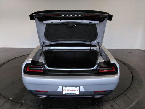 Used 2023 Dodge Challenger SXT RWD image 9