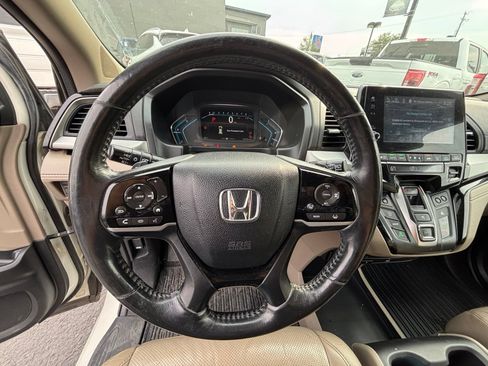 Used 2018 Honda Odyssey Elite image 12