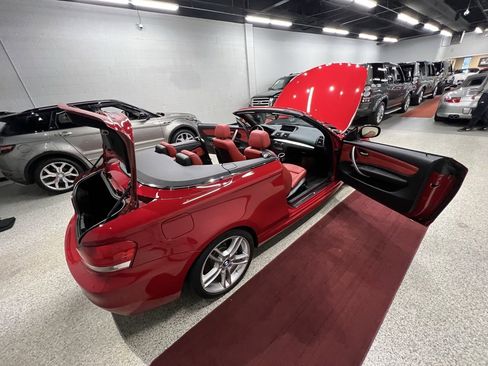Used 2010 BMW 135i Convertible w/ Premium Pkg image 54