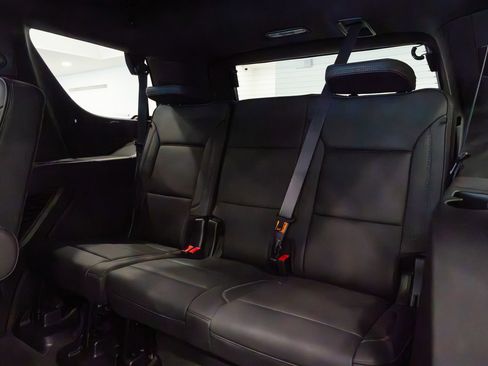 Used 2024 GMC Yukon Denali w/ Denali Reserve Package AWD/4WD image 11