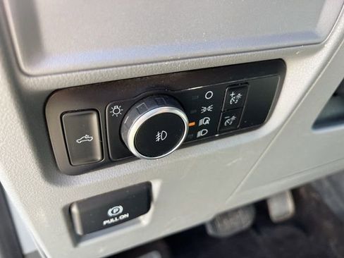 Used 2023 Ford F150 XLT image 13