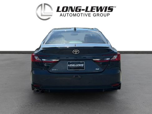 Used 2025 Toyota Camry SE w/ Convenience Package FWD image 5