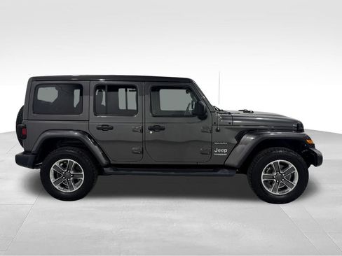 Used 2019 Jeep Wrangler Unlimited Sahara w/ Uconnect 4C Nav & Sound Group AWD/4WD image 21