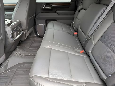 New 2025 GMC Sierra 2500 Denali w/ Denali Reserve Package image 13