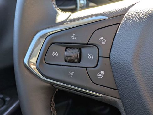 Used 2025 Chevrolet Trax ACTIV w/ Sunroof Package image 24