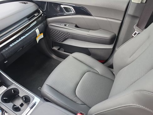 New 2026 Kia Carnival SX Prestige FWD image 16