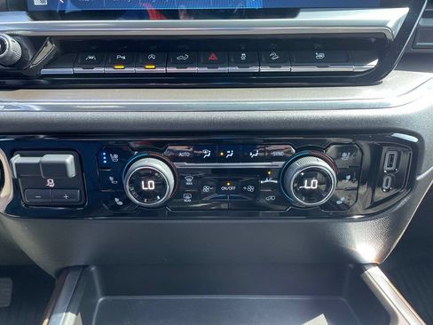 Certified 2023 Chevrolet Silverado 1500 High Country w/ Technology Package AWD/4WD image 26