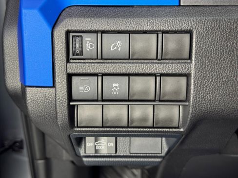 Used 2025 Toyota Tacoma TRD Off-Road image 17