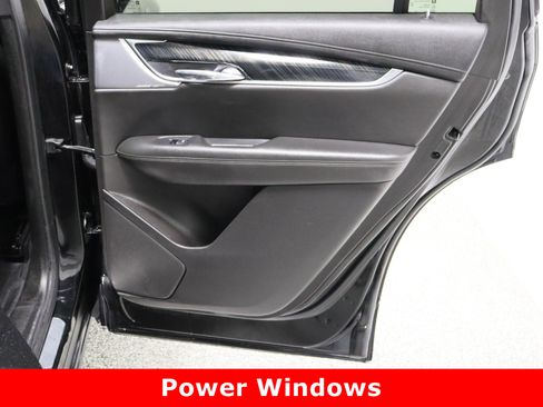 Used 2022 Cadillac XT6 Premium Luxury w/ Technology Package image 40