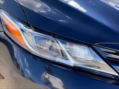 Used 2018 Toyota Camry L image 32