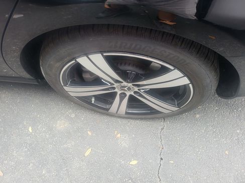 Used 2025 Mercedes-Benz C 300 4MATIC Sedan image 6