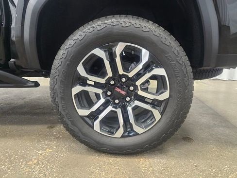 New 2025 GMC Canyon AT4 w/ Nightfall Edition AWD/4WD image 22