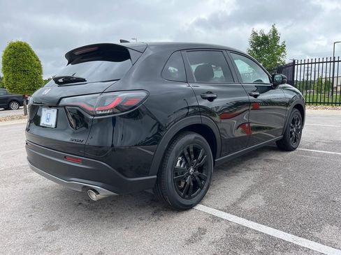 New 2026 Honda HR-V Sport image 3