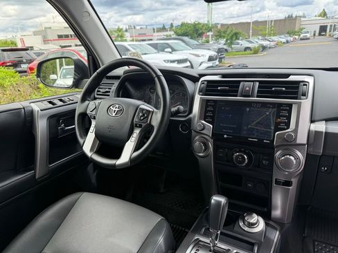 Certified 2024 Toyota 4Runner SR5 Premium AWD/4WD image 18