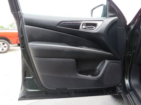 Used 2018 Nissan Pathfinder SV w/ SV All Weather Package image 47