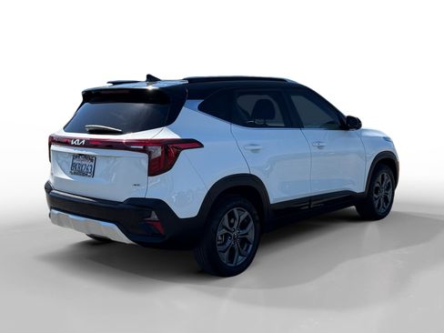 Used 2024 Kia Seltos S AWD/4WD image 5