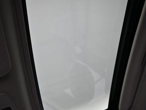 Used 2024 Toyota Sienna XLE image 37