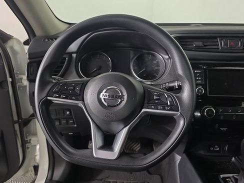 Used 2018 Nissan Rogue S image 10