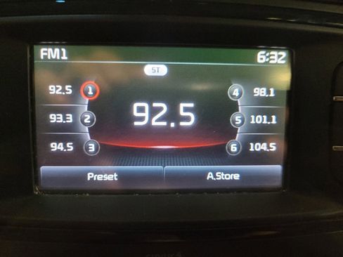 Used 2016 Kia Sorento AWD image 25