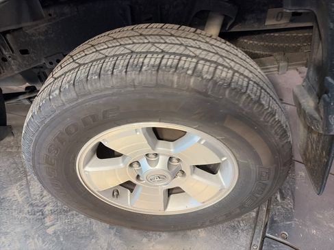 Used 2013 Toyota Tacoma PreRunner image 16