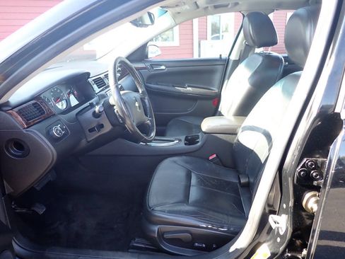 Used 2012 Chevrolet Impala LTZ FWD image 8
