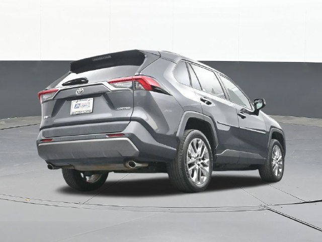 Used 2019 Toyota RAV4 Limited FWD image 46