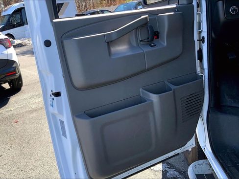 Used 2024 GMC Savana 2500 w/ Driver Convenience Package image 23