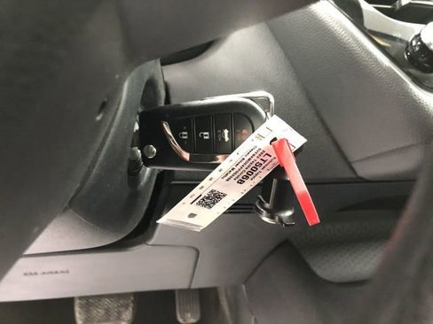 Used 2023 Toyota Corolla LE image 29