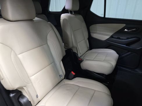 Used 2023 Chevrolet Traverse LT AWD/4WD image 16