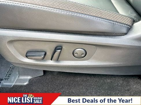 Used 2024 Nissan Pathfinder SL w/ Black Appearance Package image 34