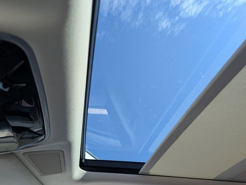 Used 2021 Land Rover Range Rover Westminster Edition image 4