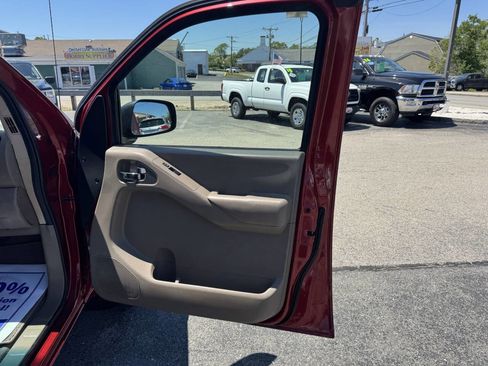 Used 2014 Nissan Frontier SV AWD/4WD image 31