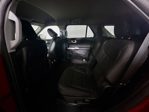 Used 2020 Ford Explorer XLT RWD image 27