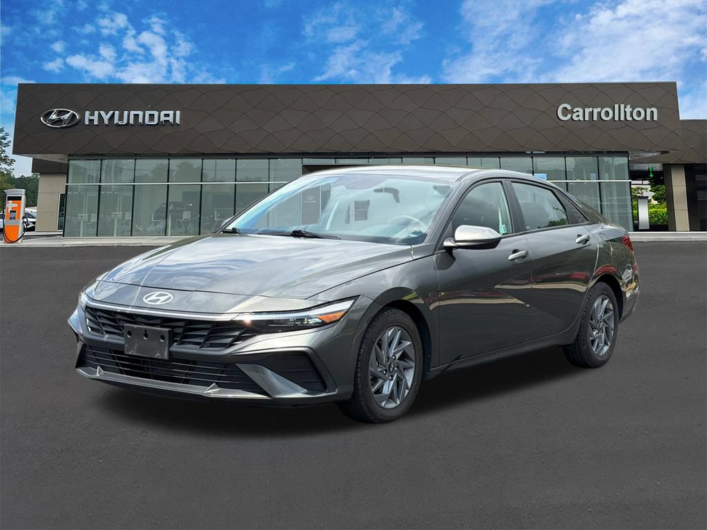 Used 2024 Hyundai Elantra SEL FWD image 1