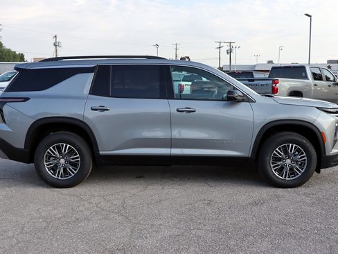 New 2026 Chevrolet Traverse LT w/ Driver Confidence Package image 40