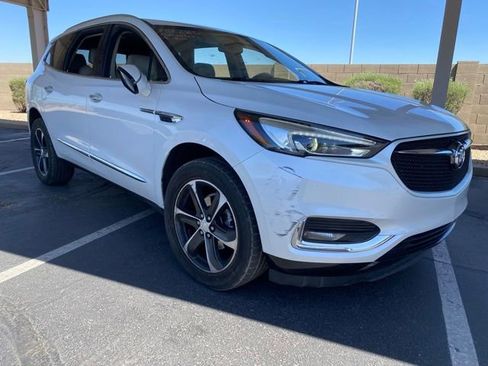 Used 2021 Buick Enclave Essence w/ Sport Touring Edition FWD image 4