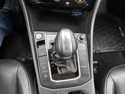 Used 2019 Volkswagen Jetta SEL image 25