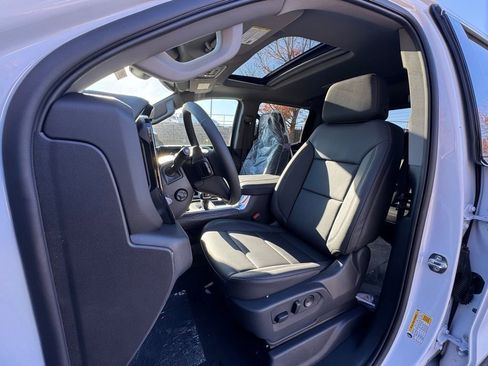 New 2026 GMC Sierra 1500 SLT w/ SLT Premium Plus Package AWD/4WD image 5