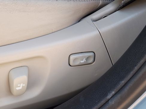 Used 2011 Lexus ES 350 image 34